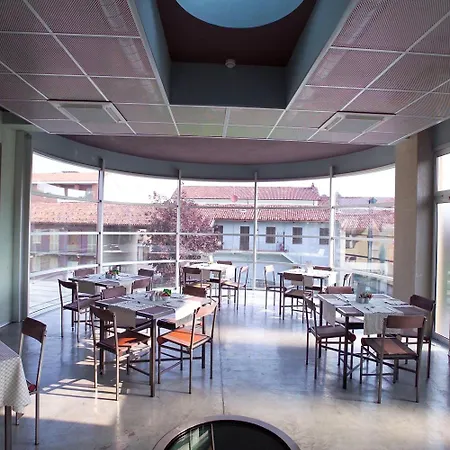 アルベルゴ カンティーン アシェリ 4* ブラ