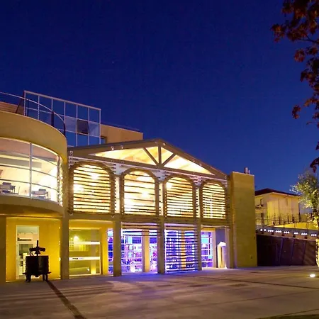 アルベルゴ カンティーン アシェリ 4*