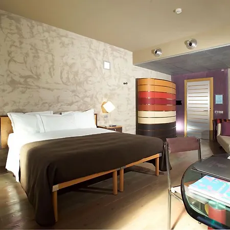 ホテル アルベルゴ カンティーン アシェリ ブラ