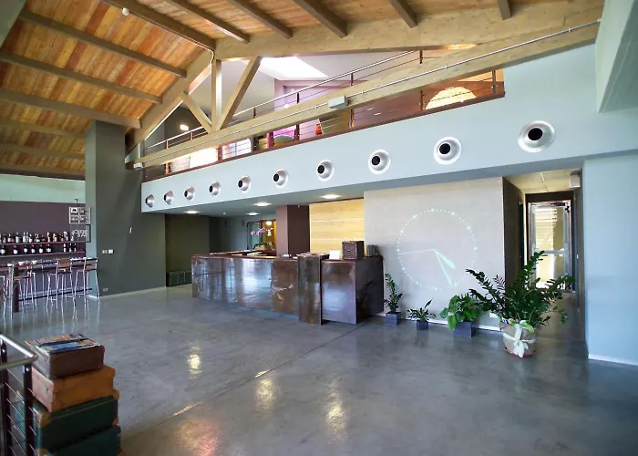 Cantine Ascheri Hotel Bra