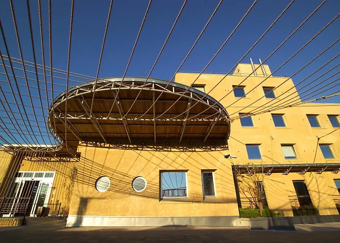 Cantine Ascheri Hotel