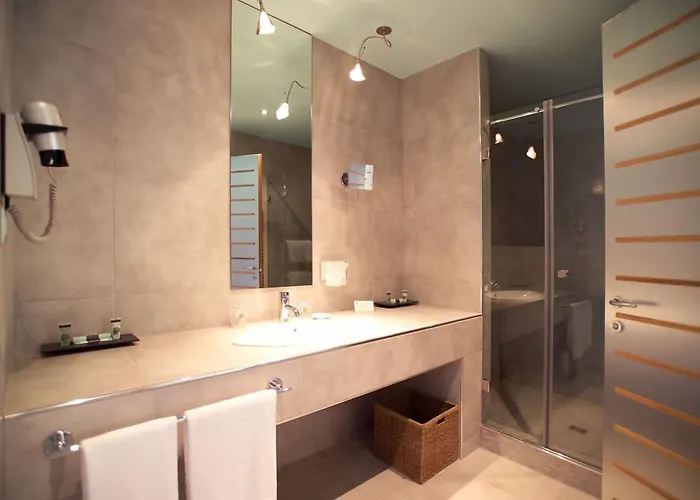 Отель Cantine Ascheri